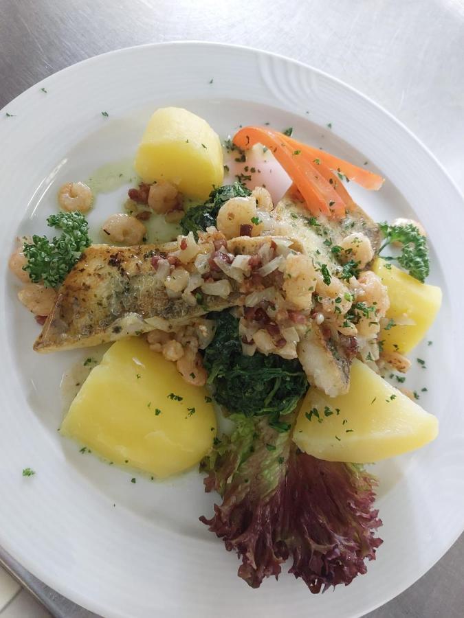 Hotel-Restaurant Kreuzhuber Neuburg am Inn Exteriör bild